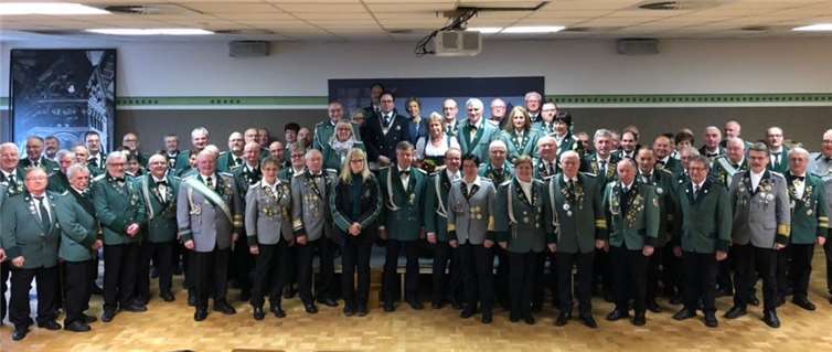 Über 100 Schützen kamen nach Maria Laach.privat