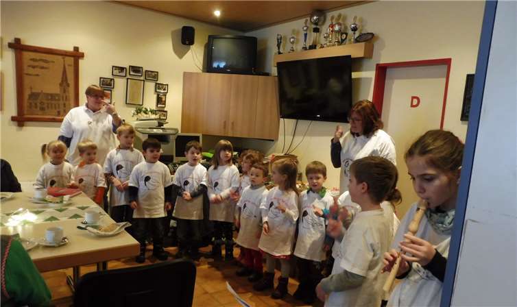 Über 15 kleine Sängerinnen und Sänger bilden die „Unkelbacher Spatzen“.privat