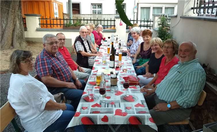 Über 20 Personen nahmen an dem Klassentreffen teil. Foto: privat