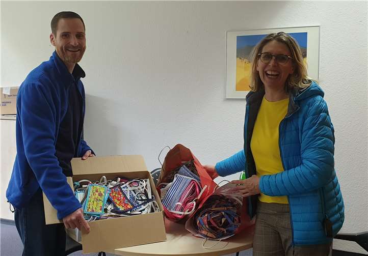 Über 2000 Masken erreichten über die Pfarrgemeinde das Krankenhaus. Foto: privat