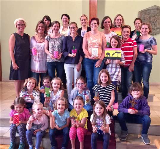 Über 30 Personen verbrachten einen kreativen Nachmittag mit Pfarrerin Elke Smidt-Kulla.privat