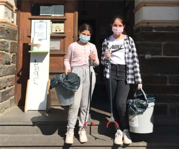 Über 30 freiwillige Helfer und Helferinnen waren in Teams unterwegs. Fotos: privat