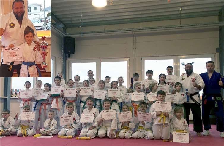Über 40 Kinder und Jugendliche haben dabei die Gürtelprüfung erfolgreich bestanden.privat