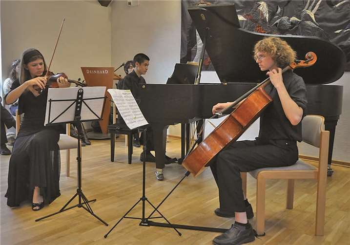 Über 40 junge Stipendiaten aus aller Welt werden im Mutter-Beethoven-Haus in Engers am 13. August auftreten. privat