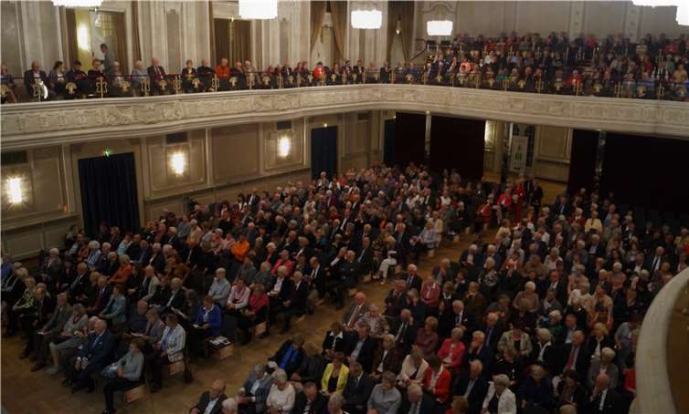 Über 400 Abokarten wurden für die 33. Saison der Wiener Klassik verkauft. Beim Eröffnungskonzert war der Kurhaussaal bis auf den letzten Platz besetzt.