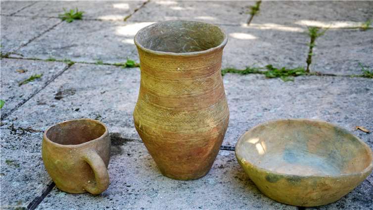 Über 4000 Jahre alte Grabfunde aus Andernach-Miesenheim.privat