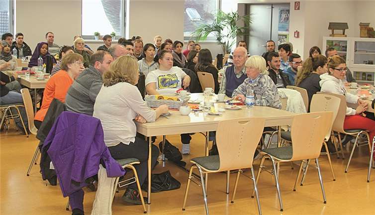 Über 50 Besucher nahmen am Elternfrühstück teil. privat