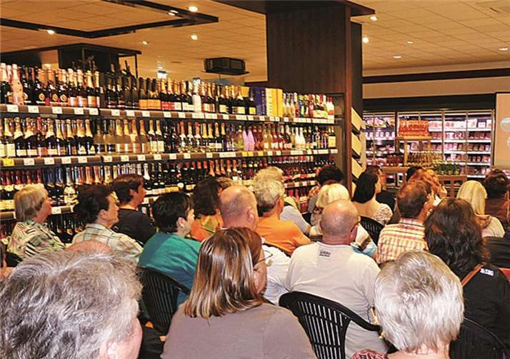 Über 50 Teilnehmer kamen zum traditionellen Kundenabend der Rewe:XL Hundertmark und informierten sich zum Thema „OMEGA - Fettsäuren - Zentrum der gesunden Ernährung?“privat