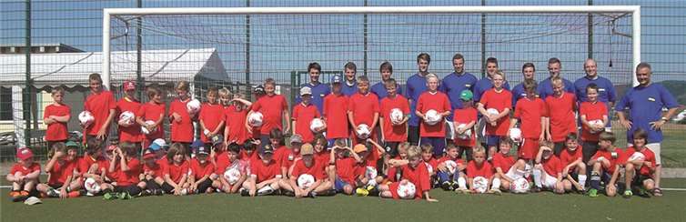 Über 50 kleine Fußballer erlebten eine abwechslungsreiche Woche beim SV 19646 Kripp.privat