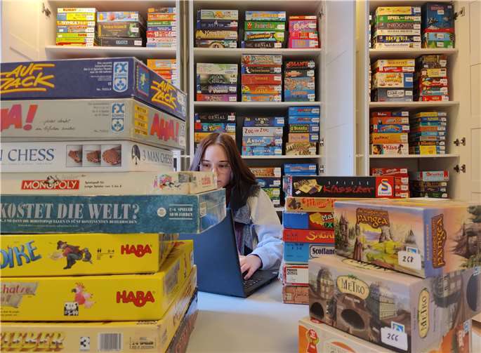 Über 500 Brett- und Gesellschaftsspiele, darunter alle Spiele des Jahres der vergangenen Jahrzehnte, werden gerade zu einer Online-Bibliothek umgewandelt und für den Verleih vorbereitet.Foto: privat