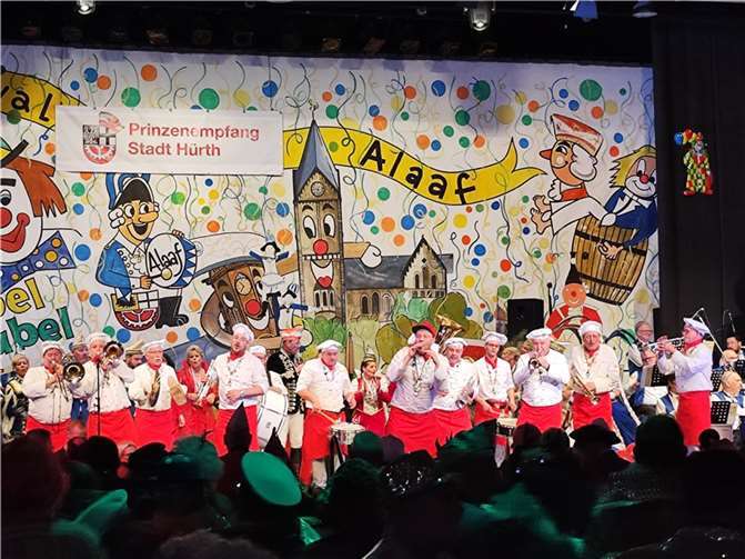 Über 60 Auftritte in großen und kleinen Sälen des Rheinlandes hat die Gulaschkapell´ für für die Session 2022/2023 nachzuweisen.  Fotos: privat