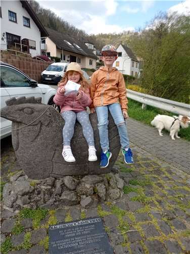 Über 60 Ralleyzettel wurden genutzt und knapp 70 Kinder haben die Hasen glücklich gemacht. Quelle: MühlenKinder Kattenes