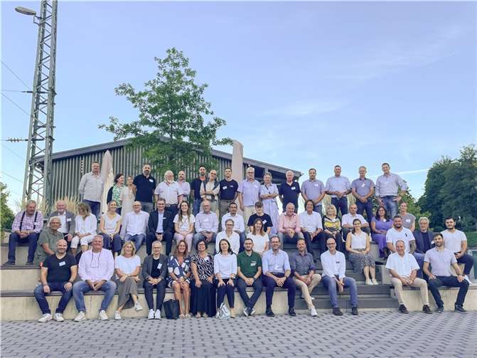 Über 60 Unternehmerinnen und Unternehmer waren diesmal beim UnternehmerStammtisch dabei.  Foto: Stadt Remagen