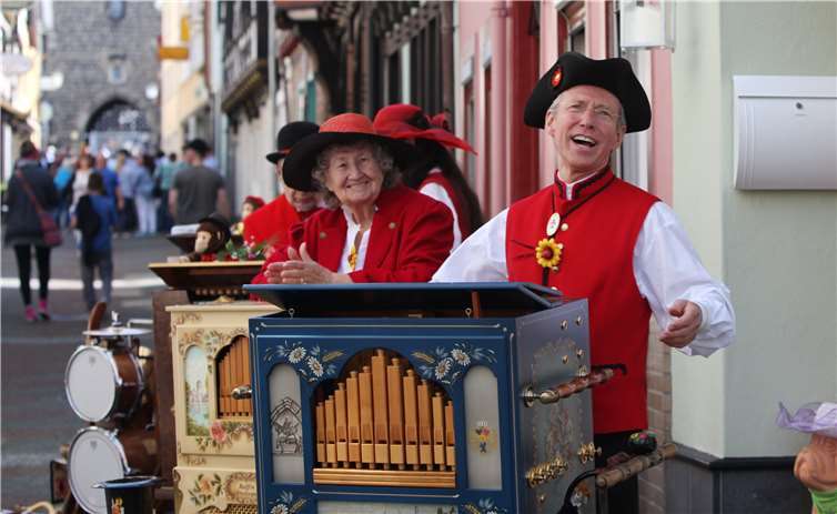 Über 70 Drehorgelspielerinnen und -spieler werden an den drei Tagen jeweils ab 10 Uhr an praktisch allen Ecken in der historischen Altstadt ihre Instrumente zum Klingen bringen.Foto: Sabine Walczuch, (location-image.com)