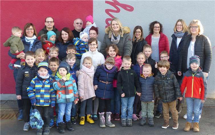 Über das Schatzkästchen werden zur Freude von Kindern, Eltern und Mitarbeitern außerplanmäßige Projekte und Anschaffungen in Grundschule und Kindertagesstätte realisiert. Foto: privat