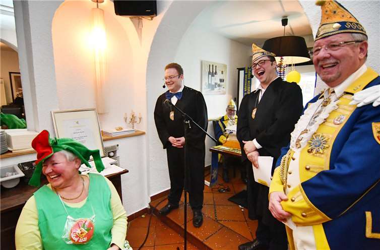 Über die Geldstrafen kommt Einiges für die blau-gelbe Vereinskasse zusammen. Foto: RASCH