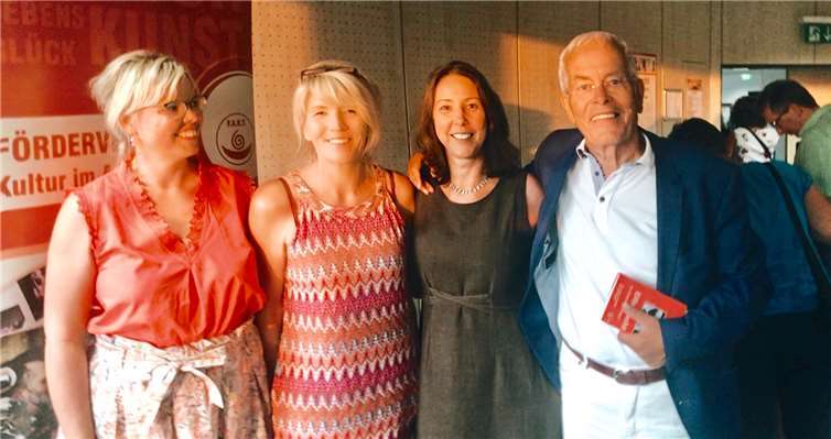 Über die dunkle Schwester der Liebe sprach Dr. phil. Mathias Jung.privat