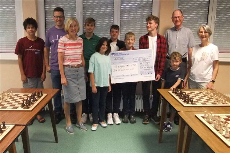 Bad Hönninger AWO spendet an Schachjugend Über eine Spende von 500 Euro kann sich der Bad Hönninger Schachverein freuen. Foto: privat