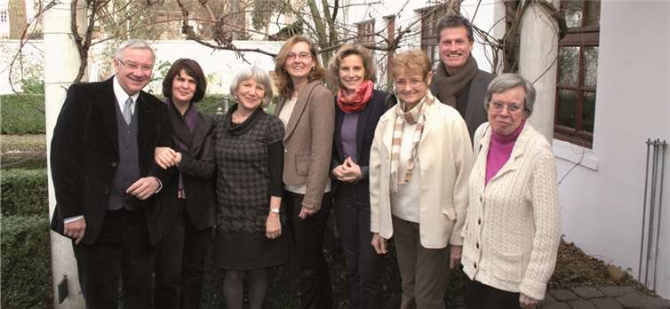 Über eine gelungene Veranstaltung freuten sich die Koblenzer ASF Frauen mit ihren Gästen (v. l): Joachim Hofmann-Göttig, Oberbürgermeister;Vera Reiß, Staatssekretärin; Henriette Meinhardt-Bocklet, ASF Vorsitzende; Anke Schneider-Hüsch, ASF Landesvorstand; Dr. Anna Köbberling, Christine Holzing, Renate Schmidt, Vorstandsfrauen ASF Koblenz; Detlef Pilger, MdB.Privat
