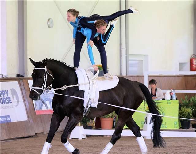 Über gute Ergebnisse freute sich der gastgebende RV Kurtscheid beim 28. Voltigierturnier auf Gut Birkenhof.  Foto: RV Kurtscheid