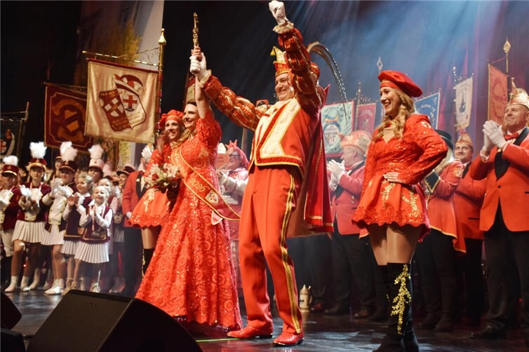 Über ihre Inthronisation freuten sich Prinz Oli und Confluentia Ricarda.