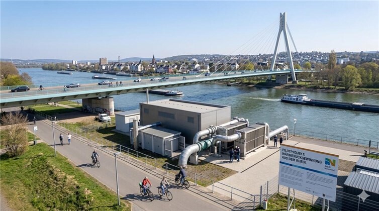 Über komplizierte technische Anlagen wird dem Rhein die Wärme entzogen. Foto: privat