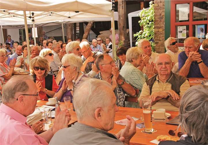 Über mangelndes Interesse bei den Veranstaltungen „Kultur im Hof“ können sich die Organisatoren Angie und Erich Marschall nicht beklagen.