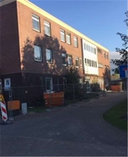 Über mehr als 50 Jahre hatte der Westerwaldkreis ein Schullandheim auf der Insel Norderney. Jedes Jahr konnten in dieser Zeit Schulklassen mehrere Wochen zur Erholung nach Norderney fahren. Sicher werden viele Westerwälder noch angenehme Erinnerungen an diese Zeit haben. Vor ca 4 Jahren hat der Kreis das Haus verkauft und nun soll es abgerissen werden, wie unser Leser Alois Pfeil auf der Insel erfahren hat. Er hat für all jene, die sich noch einmal an das Schullandheim erinnern wollen, dieses Foto gemacht.Foto: Alois Pfeil