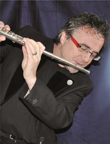 Über viele Veranstaltungen „röhrig-forum on tour“ informiert der neue Kultur-Newsletter, wie in Pillig das Konzert mit „Dirko Juchem“ mit Akustik-Trio.privat