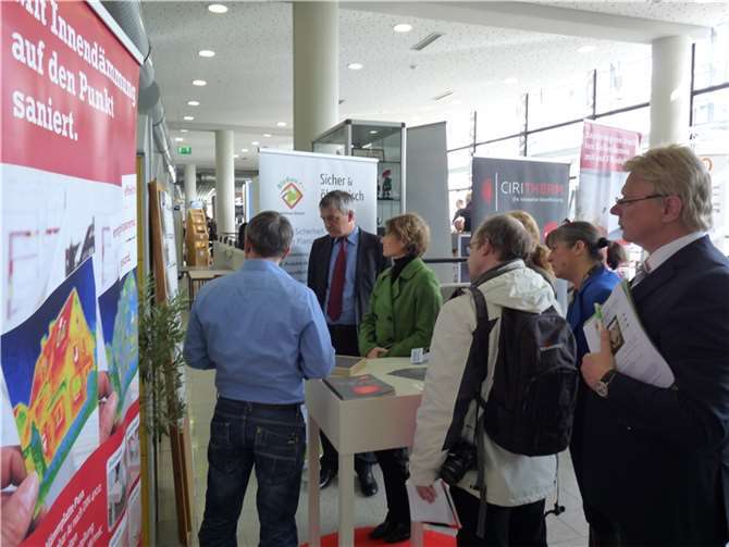 Über vielfältige Themen um Bereich bauen und sanieren können sich die Besucher bei den Alt+Neu Bautagen Mittelrhein 2016 in Koblenz informieren.Privat