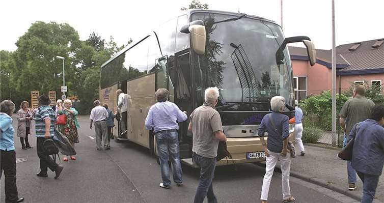 Überaus bequem ging es für die VDKler durch das schöne Mittelrheintal nach Rüdesheim. privat