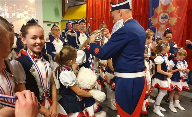 Übergabe der SessionOrden an den Nachwuchs. Fotos: privat