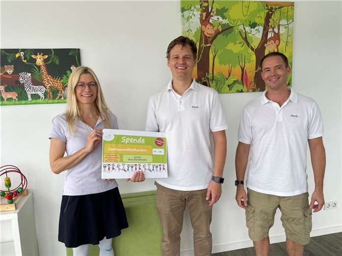 Übergabe des Spendenschecks an Ute Voß, stellvertretende Vorsitzende der Lebenshilfe Ahrweiler.Foto: privat