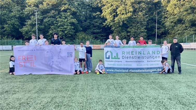 Übergeben wurden die Banner von zwei großzügigen Sponsoren, die sich mit Herzblut für den Verein einsetzen. Foto: privat