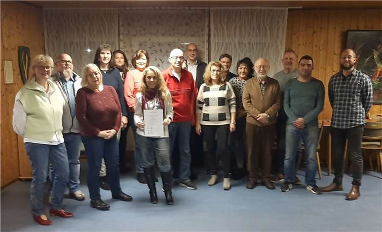 Überreichung der Zertifikate über die erfolgreiche Teilnahme.  Foto: privat