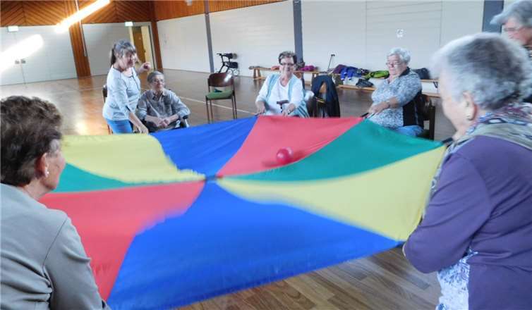 Übungen mit dem Schwungtuch.Privat