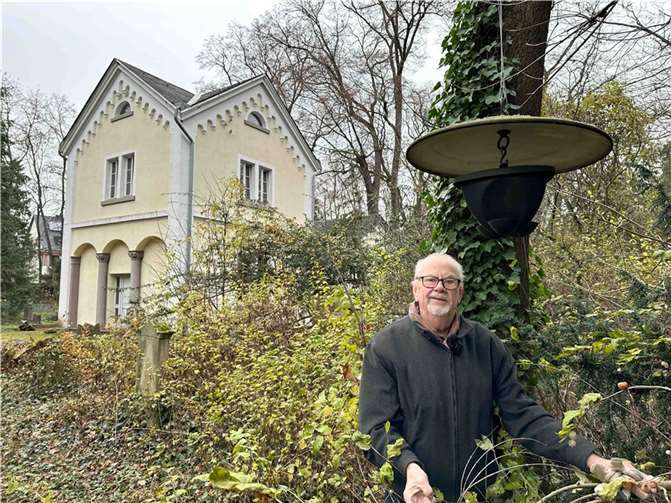 Ueding, ehrenamtlicher Hausmeister der historischen Stätte, engagiert sich bereits seit über zehn Jahren für deren Erhalt.  Foto: Stadt Neuwied/Maxie Meier