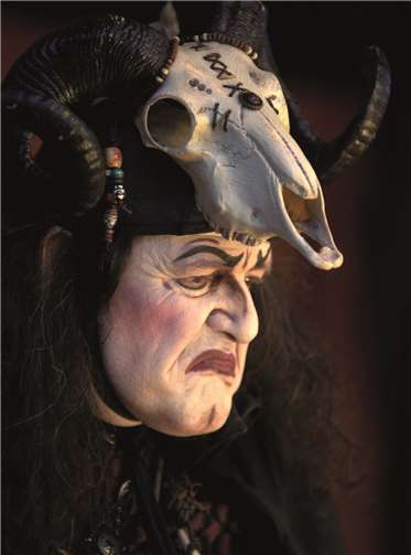 Uff hessisch kommt der Alchemist daher.