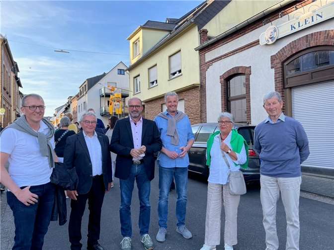 Uli Zimmermann, der Landtagsabgeordnete Peter Moskopp mit Mitgliedern der CDU Weitersburg. Fotos: privat