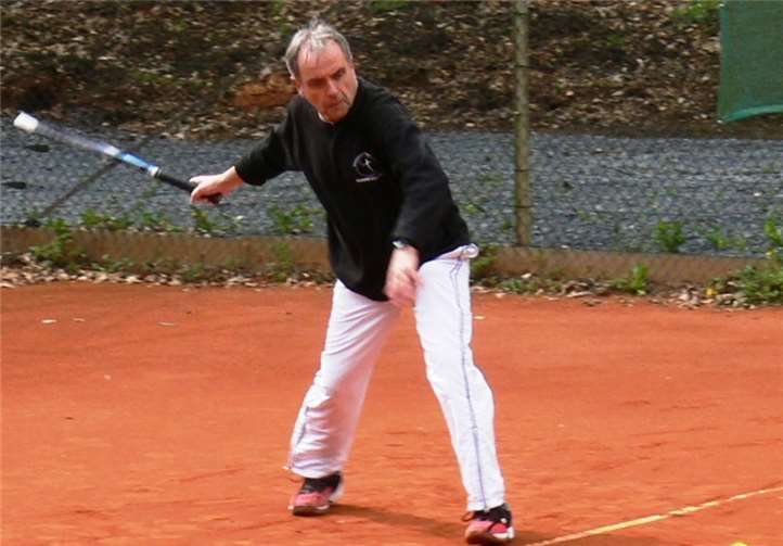 Ulli Scheyer aus Muscheid schlägt in der kommenden Medensaison für den TC Rhein-Wied Neuwied in der Regionalliga Südwest auf.Foto: privat