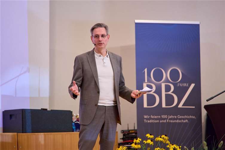 100 Jahre Bundesbildungszentrum des Deutschen Dachdeckerhandwerks in Mayen Ulrich Marx, ZVDH-Hauptgeschäftsführer und BBZ-Vorstandsmitglied. Foto: Photo-Herzmann