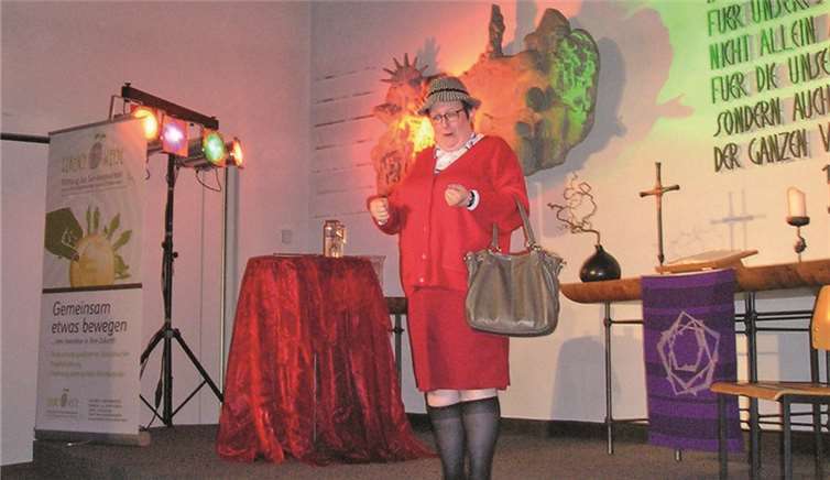 Ulrike Böhmer ist eine bekannte Kabarettistin, die schon häufig beim Gauklerfest, im Koblenzer Rathaus und in der Festungskirche aufgetreten ist.privat