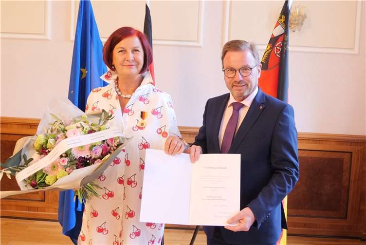 Ulrike Dobrowolny mit Wolfgang Treis von der SGD Nord.