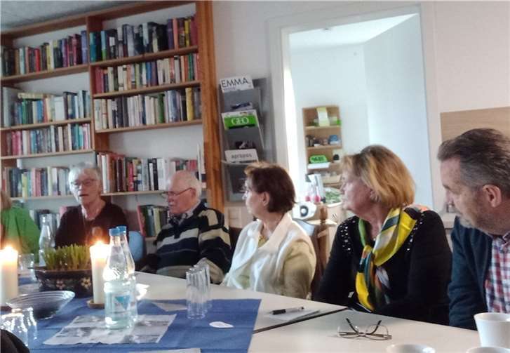 Ulrike Kray, die Vorsitzende des Seniorenbeirates Vallendar, stellte die wichtige Frage nach den Kosten. Foto: P. P. Baum