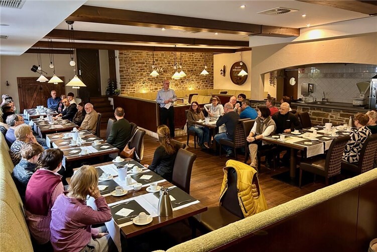 Um 11 Uhr hieß der 1. Vorsitzende, Manfred Lietz, 37 Gäste willkommen und bot einen kurzen Rückblick auf das erfolgreiche Sportjahr 2025 sowie einen Ausblick auf das kommende Jahr 2026. Fotos: privat