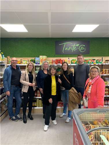Um Alternativen auszuloten, traf sich die SPD Oberbieber mit Kai Kuhn, Betreiber eines Tante-M Marktes in Kurtscheid.  Foto: SPD Oberbieber