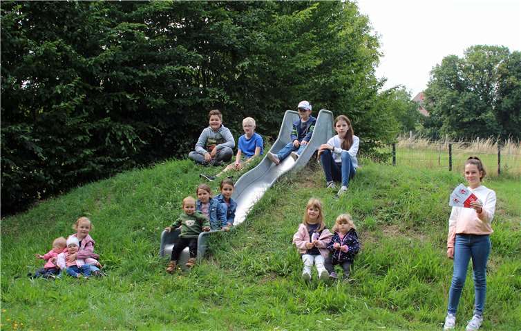 Um Spenden für neue Spielgeräte usw. würden sich die Kinder aus Galenberg freuen. Foto: Daniel Müller