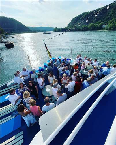 Um das Jubiläum zu zelebrieren, organisierte der Club eine sommerliche Party-Bootstour auf dem Rhein. Foto: privat