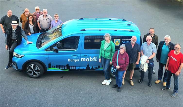 Um das erweiterte Angebot dauerhaft aufrechterhalten zu können, freut sich das Bürgermobil-Team der Verbandsgemeinde Selters über weitere Unterstützung: Engagierte Bürgerinnen und Bürger, die sich ehrenamtlich einbringen möchten, sind herzlich willkommen. Foto: Verbandsgemeindeverwaltung Selters