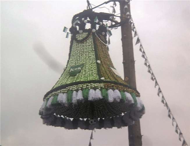 Um die Eierkrone aufbauen zu können, wird ein geeigneter Bauplatz gesucht. KUK